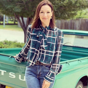 Cabi 3948 cake ruffle blouse pink green plaid sheer long sleeve top size small